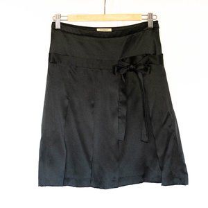 Burberry London Pleated Silk Black Skirt w Bow Accent Italy Timeless Classy Chic